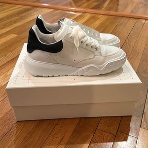 Men’s Alexander McQueen Sneakers Sz 42